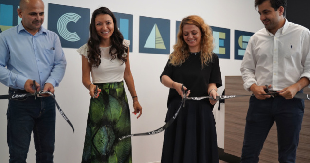 Uber deschide in Bucuresti cel mai mare centru de asistenta pentru soferi si curieri