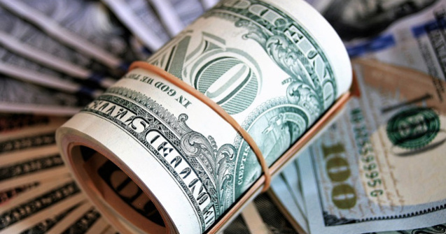 Circa 23.000 de dolari, aruncati din greseala la gunoi, recuperati de angajatii unui centru de reciclare