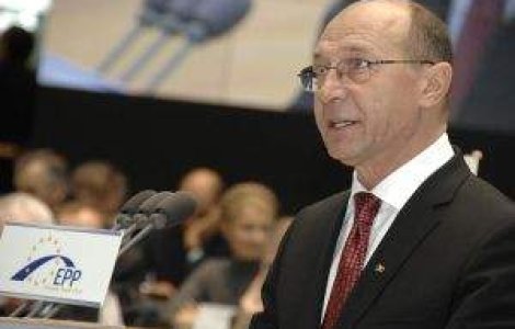 Basescu: E nevoie de o schimbare de atitudine politica, inclusiv a mea