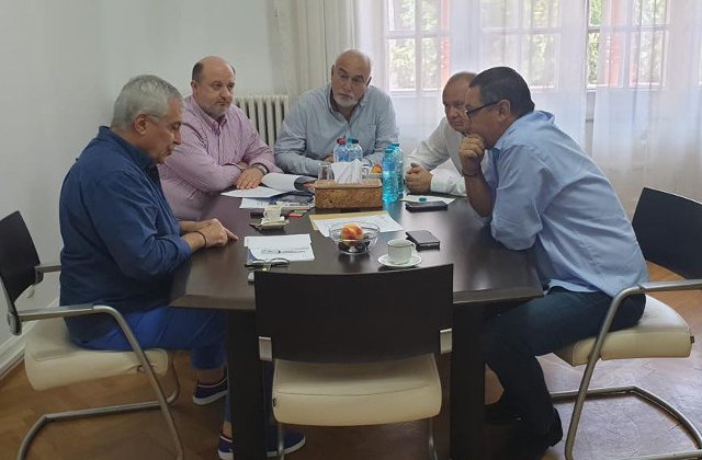 Tariceanu: Am discutat o viitoare colaborare ALDE- Pro Romania sub forma unei aliante politice!