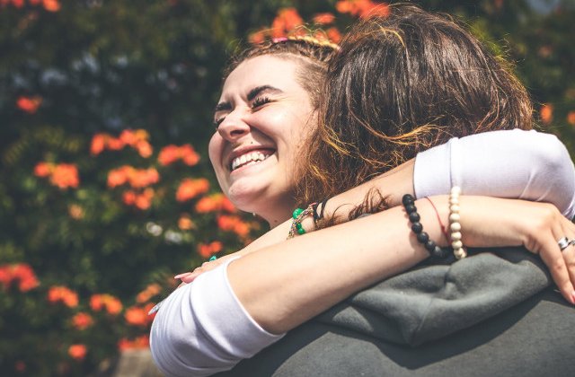 6 tehnici ce te ajuta sa-ti dezvolti empatia (+ 5 pasi de urmat pentru a rezona mai bine cu cei din jur)