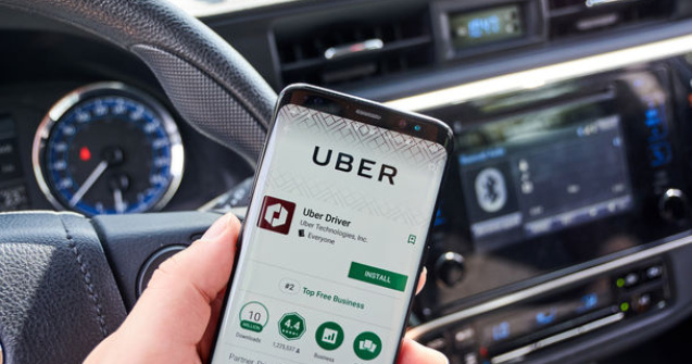 Studiu: Serviciile de ride-hailing precum Uber sau Bolt contribuie la cresterea traficului in centrul marilor orase