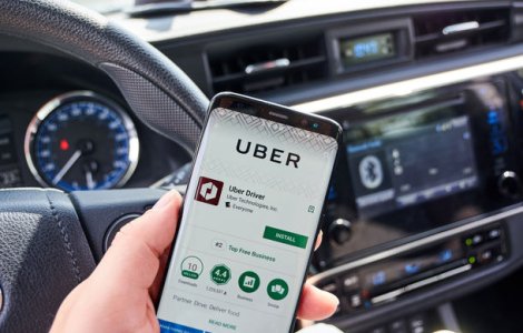 Studiu: Serviciile de ride-hailing precum Uber sau Bolt contribuie la cresterea traficului in centrul marilor orase