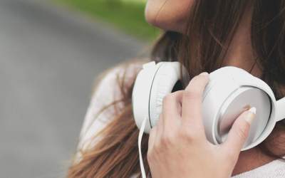 Casti bluetooth on-ear:...