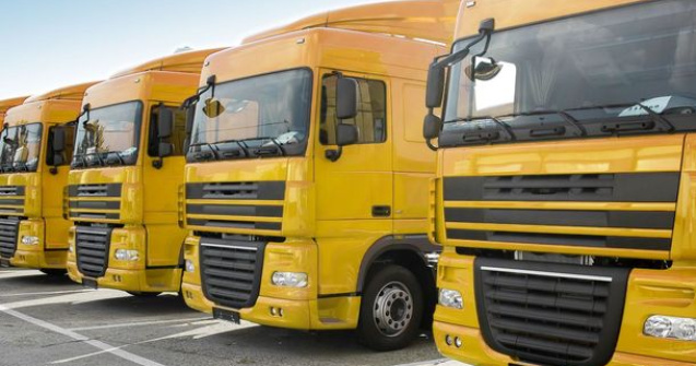 Transportatorii cer Guvernului sa mentina legislatia actuala RCA: se tem de cresterea tarifelor si ameninta cu proteste la nivel national