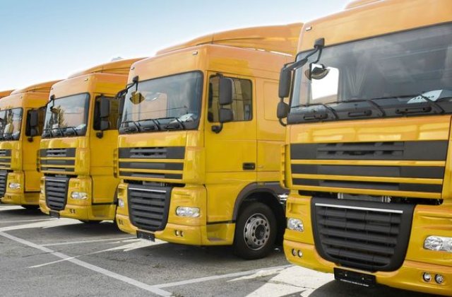 Transportatorii cer Guvernului sa mentina legislatia actuala RCA: se tem de cresterea tarifelor si ameninta cu proteste la nivel national