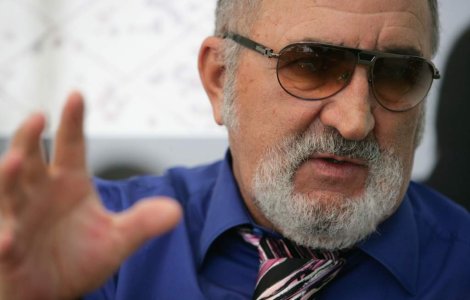 Tiriac: &#39;Cand ii dai unui jucator prea mult, te prostituezi doar pentru ca are un nume&#39;