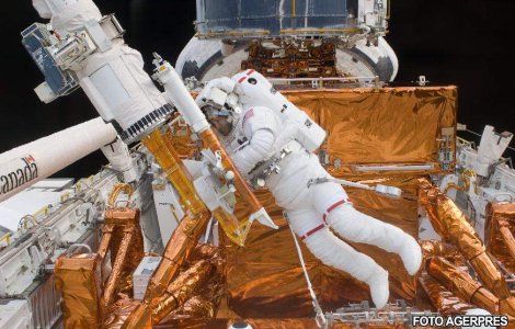 Astronautii au terminat reparatiile prioritare la telescopul spational Hubble