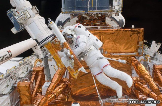 Astronautii au terminat reparatiile prioritare la telescopul spational Hubble