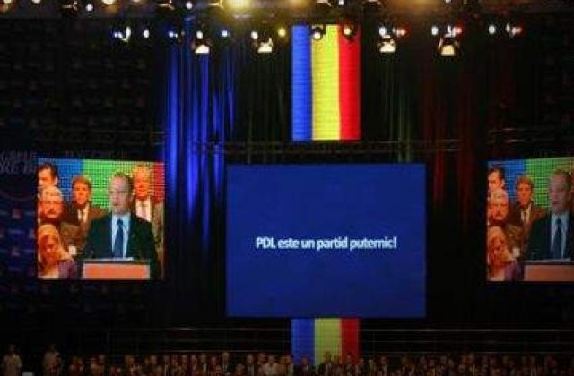 PDL cere demisia Guvernului, USL vrea demisia lui Basescu