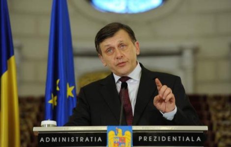 Antonescu i-a concediat pe consilierii lui Basescu