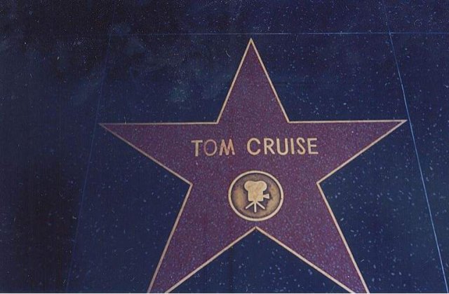Tom Cruise vrea sa cumpere vila lui George Clooney