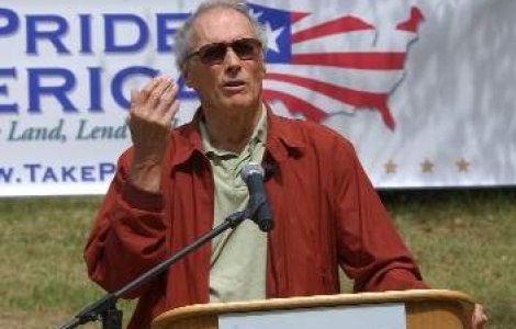 Clint Eastwood il ajuta pe Mitt Romney in campanie