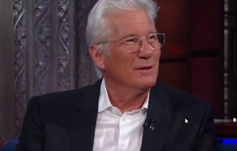 Richard Gere a dus alimente pe o nava umanitara cu 121 de migranti salvati din Marea Mediterana / VIDEO