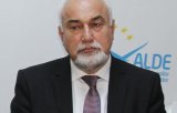 Vosganian: ALDE si Pro Romania nu pot ramane cu un picior la putere si cu un picior in opozitie