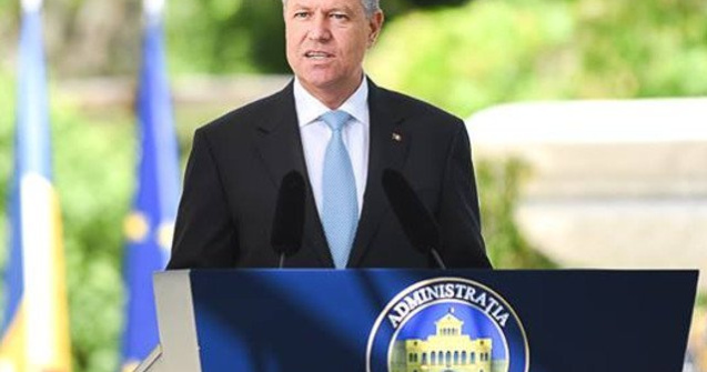 Iohannis, in Piata Universitatii. PNL a lansat campania de strangere de semnaturi pentru alegerile prezidentiale/ VIDEO