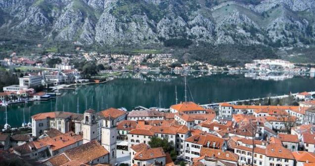 Atentionare de calatorie pentru Muntenegru: Temperaturi ridicate si incendii de vegetatie