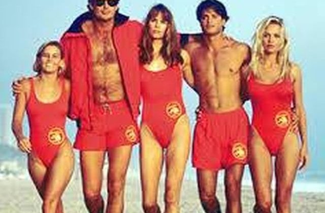 Un documentar despre succesul serialului "Baywatch" va fi realizat cu distributia originala