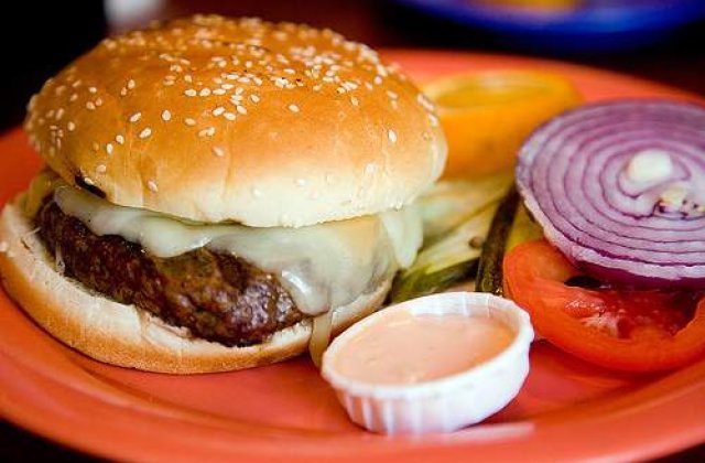 O campioana olimpica va fi recompensata cu hamburgeri pe viata
