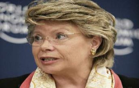 Viviane Reding se alatura Venetiei impotriva presiunilor Romaniei asupra CC
