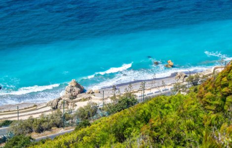 Sute de romani, blocati pe o insula din Grecia. Feriboturile care asigurau transportul pe continent s-au stricat