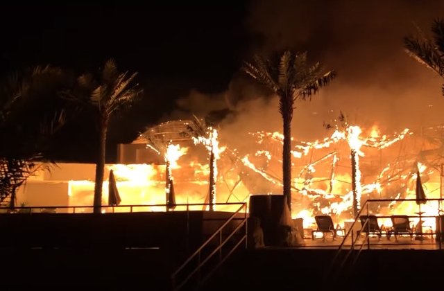Un incendiu a izbucnit intr-un club din Mamaia / VIDEO