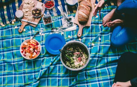 Nutritionist, despre picnic: "Cand mancam afara parca ne bucuram mai tare de mancare"