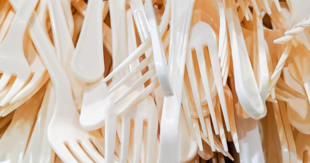 Lidl scoate complet de la vanzare produsele de plastic de unica folosinta