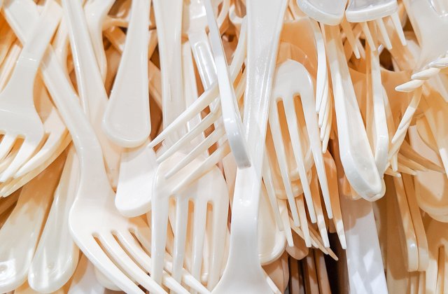 Lidl scoate complet de la vanzare produsele de plastic de unica folosinta