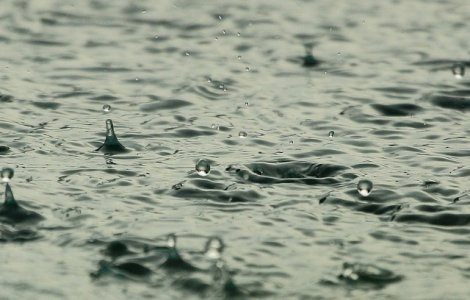 Cod PORTOCALIU de ploi, in judetele Arges si Valcea, joi dupa-amiaza