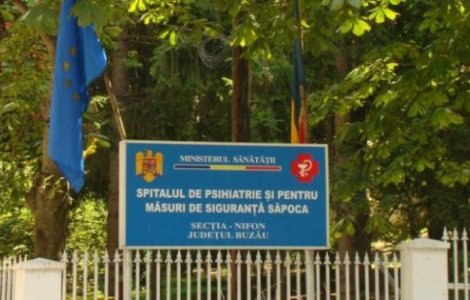 Un barbat internat la Spitalul Sapoca a omorat patru pacienti si a ranit alti 9 cu un stativ de perfuzie