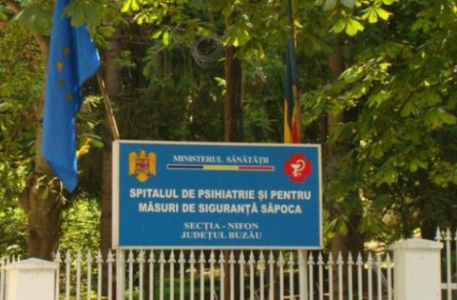 Un barbat internat la Spitalul Sapoca a omorat patru pacienti si a ranit alti 9 cu un stativ de perfuzie