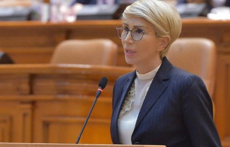 Raluca Turcan, catre Dancila: Solicit numirea de urgenta a unui ministru al Educatiei