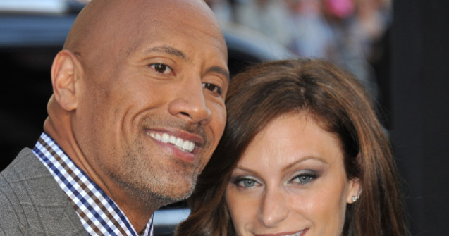 Actorul Dwayne Johnson s-a casatorit in secret cu Lauren Hashian, in Hawaii/ FOTO