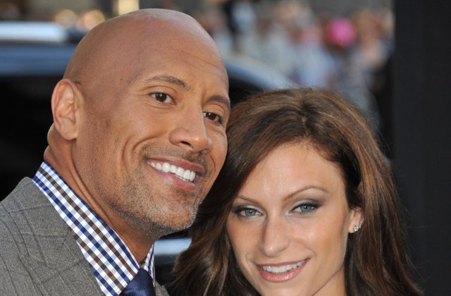 Actorul Dwayne Johnson s-a casatorit in secret cu Lauren Hashian, in Hawaii/ FOTO