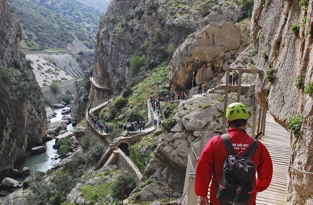 Drumuri impresionante de vacanta: 7 trasee care merita din plin strabatute