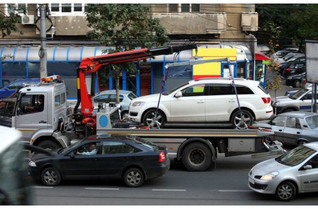 Masinile parcate neregulamentar vor fi ridicate incepand de saptamana viitoare, in Bucuresti