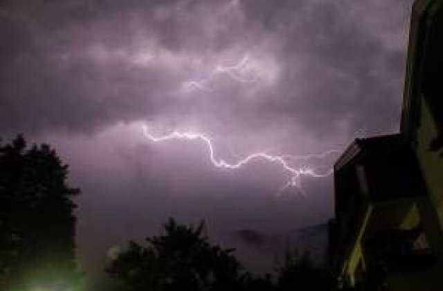 Bangladesh: 13 persoane, ucise de trasnet intr-o moschee