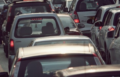ActiveWatch: Introducerea unei taxe de poluare in Bucuresti ar putea reduce rapid poluarea aerului