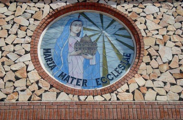 Pe 15 august sarbatorim Sfanta Maria Mare si Ziua Marinei