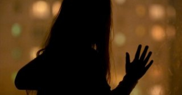 Un barbat din Vrancea, retinut de politisti dupa ce si-a violat fiica de 6 ani