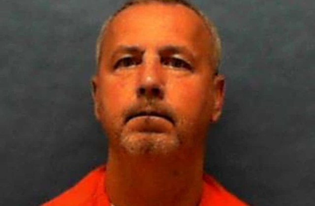 Un barbat din SUA, condamnat pentru uciderea a 3 homosexuali in 1994, a fost executat in Florida