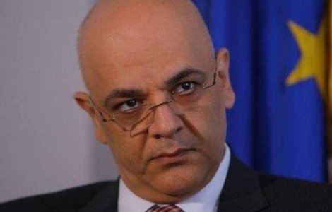 Reactia lui Raed Arafat, dupa ce un tanar, care a salvat o femeie de la inec, a acuzat un echipaj SMURD ca nu a sarit in ajutor