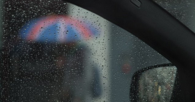 Cod GALBEN de ploi torentiale in 21 de judete. Informare meteo de disconfort termic in urmatoarele 3 zile