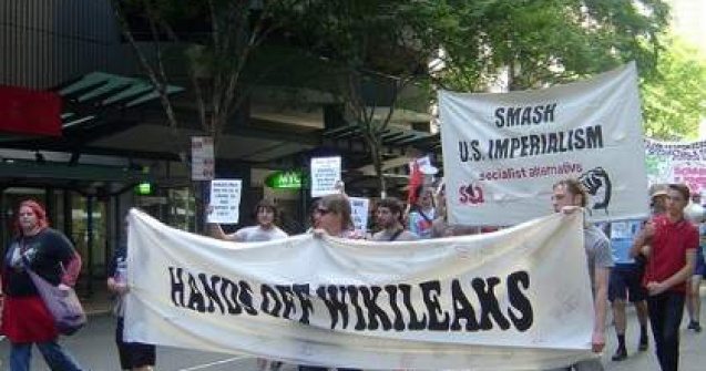 Ecuador accepta sa ii ofere azil politic lui Assange