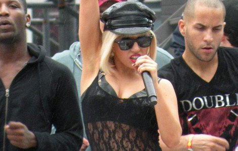  Top  Cele mai controversate 10 momente din cariera lui Lady Gaga