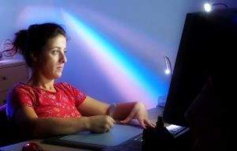 Romanii lucreaza cel mai mult pe saptamana in UE