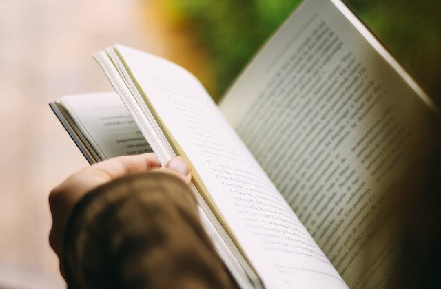 8 beneficii incredibile ale cititului pe care nu le stiai