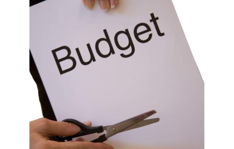 Sony renunta la jumatate din furnizori pentru a reduce costurile