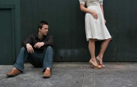 Barbatii ajung impotenti din cauza femeilor cu fuste scurte si bluze transparente